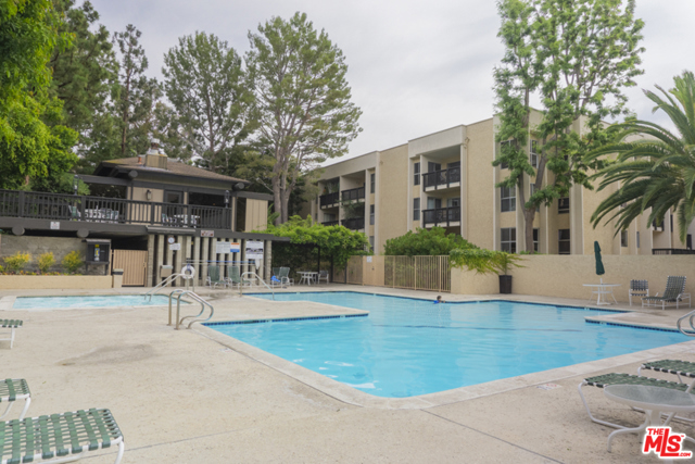 2 Bed Home for Sale in Culver City, California