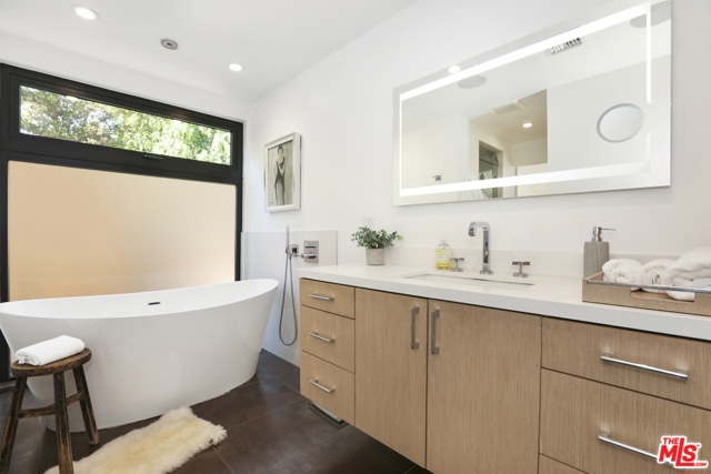 3 Bed Home for Sale in Los Angeles, California