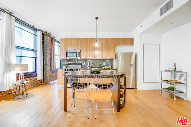 1 Bed Home for Sale in Los Angeles, California