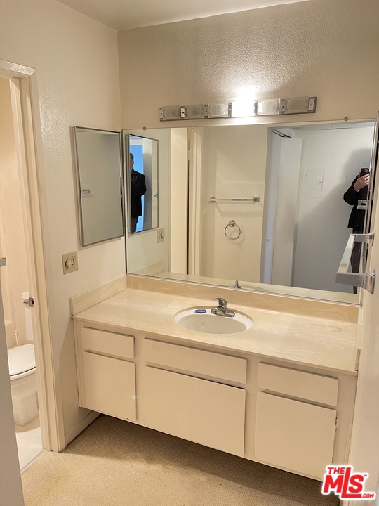 1 Bed Home for Sale in Culver City, California