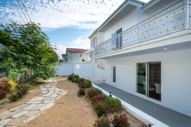 GYP_504 S Francisca Ave_081_MLS