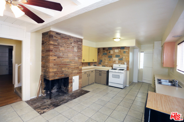  Income Home for Sale in Sherman Oaks, California