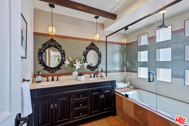 2 Bed Home for Sale in Los Angeles, California
