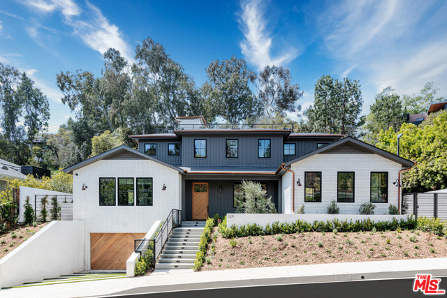 6 Bed Home for Sale in Pacific Palisades, California