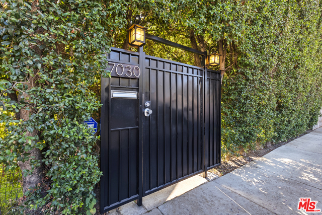 3 Bed Home for Sale in Los Angeles, California