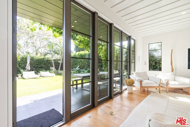 5 Bed Home for Sale in Los Angeles, California