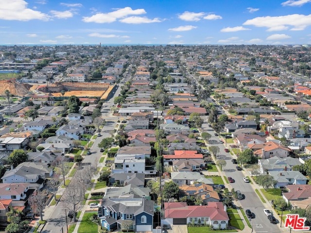 1905 Manzanita Lane, Manhattan Beach, California 90266, 4 Bedrooms Bedrooms, ,1 BathroomBathrooms,Residential,Sold,Manzanita,21681040