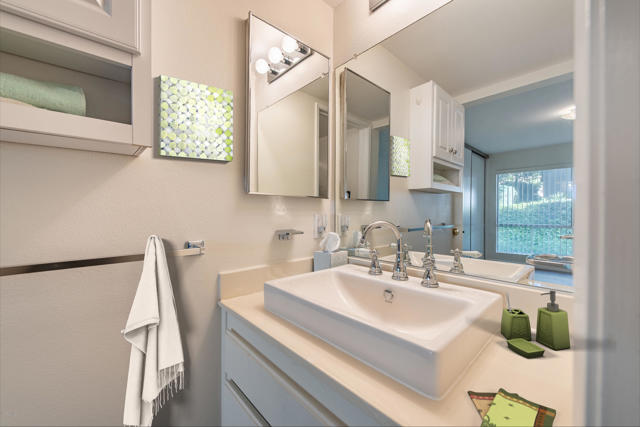 2 Bed Home for Sale in Thousand Oaks, California