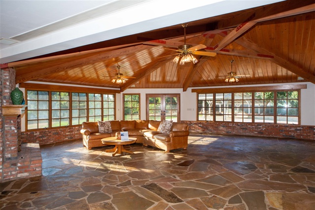 1184 Crystal Lane