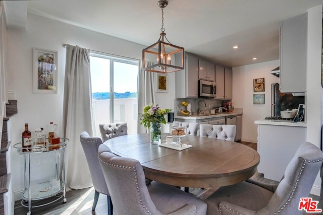 2 Bed Home for Sale in Studio City, California
