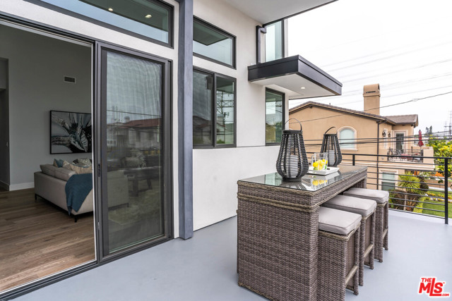 2423 Rockefeller Lane, Redondo Beach, California 90278, 5 Bedrooms Bedrooms, ,5 BathroomsBathrooms,Residential,Sold,Rockefeller,20581390