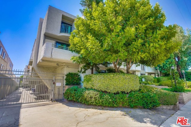 2 Bed Home for Sale in Studio City, California
