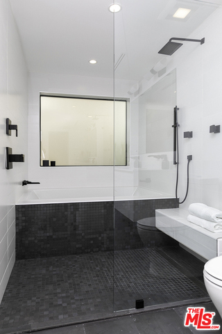 3 Bed Home for Sale in Los Angeles, California