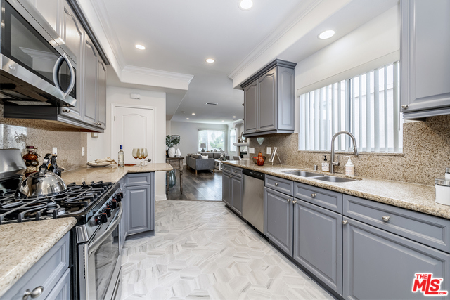 3090 NEWTON Street, Torrance, California 90505, 2 Bedrooms Bedrooms, ,2 BathroomsBathrooms,Residential,Sold,NEWTON,20561844