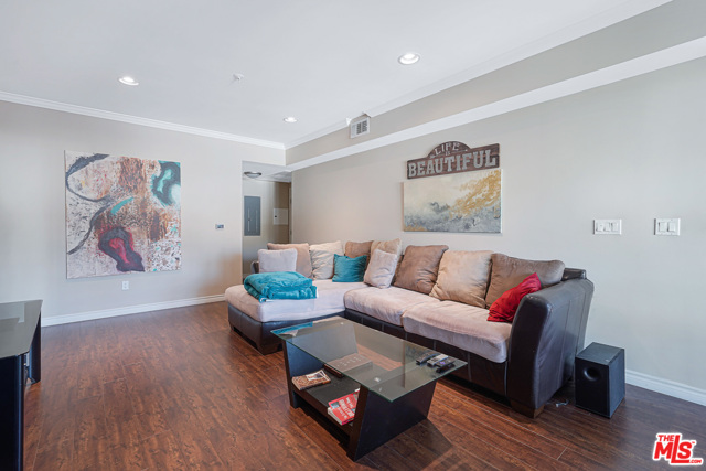 2 Bed Home for Sale in Los Angeles, California