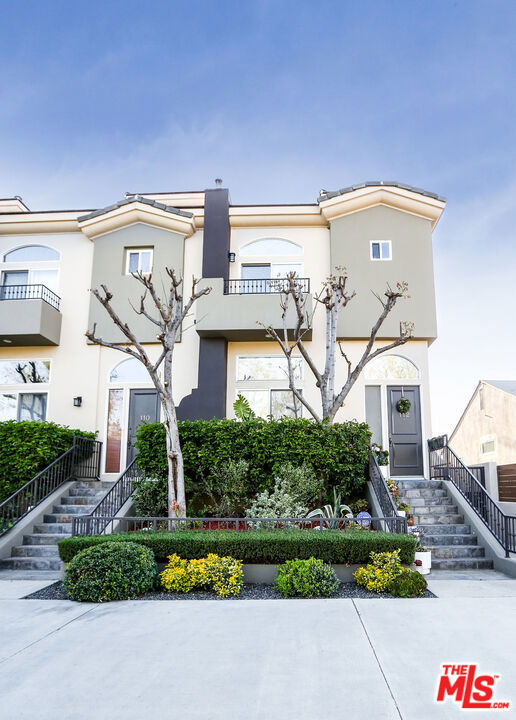3 Bed Home for Sale in Studio City, California