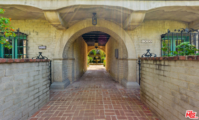 1 Bed Home for Sale in Los Angeles, California