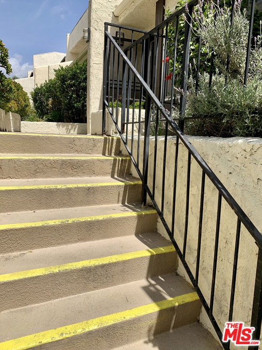 3 Bed Home for Sale in Sherman Oaks, California