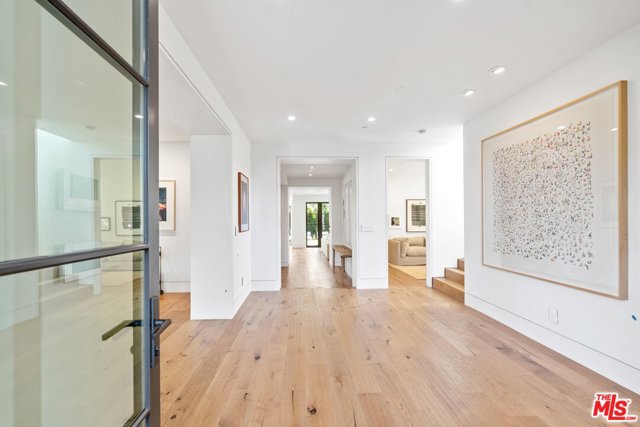 5 Bed Home for Sale in Los Angeles, California