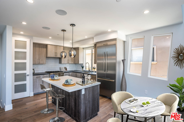 1705 PHELAN Lane, Redondo Beach, California 90278, 5 Bedrooms Bedrooms, ,5 BathroomsBathrooms,Residential,Sold,PHELAN,20581282