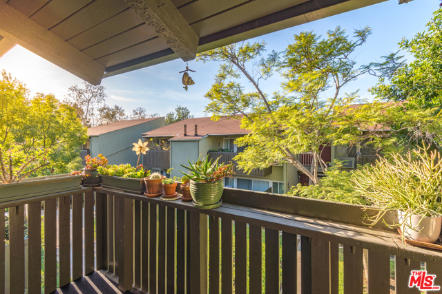 2 Bed Home for Sale in Culver City, California