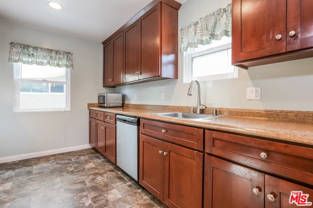 24236 WARD Street, Torrance, California 90505, 3 Bedrooms Bedrooms, ,2 BathroomsBathrooms,Residential,Sold,WARD,19429930