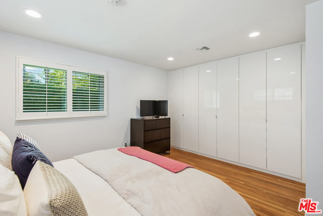 3 Bed Home for Sale in Encino, California