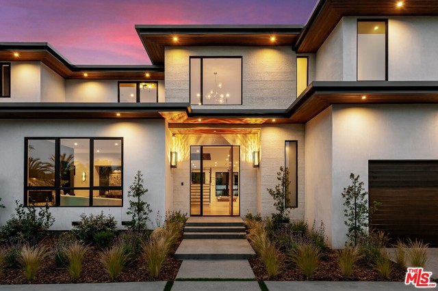 Photo of 13817 W Sunset Boulevard, Pacific Palisades, CA 90272