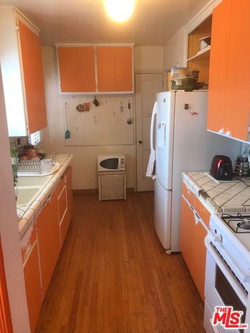 Efficient Galley Kitchen