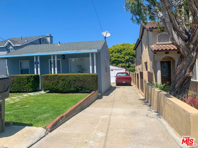 1907 NELSON Avenue, Redondo Beach, California 90278, ,Residential Income,Sold,NELSON,20586012