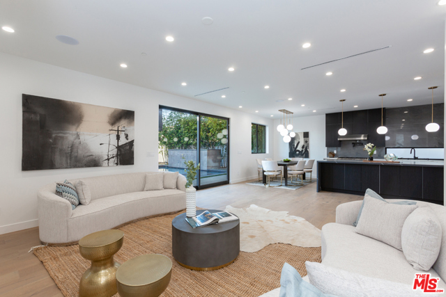 5 Bed Home for Sale in Venice, California