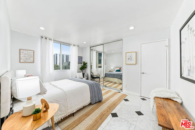 2 Bed Home for Sale in Los Angeles, California