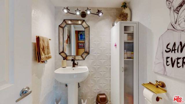 3 Bed Home for Sale in Studio City, California