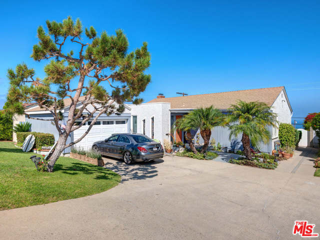 125 Via Colusa, Redondo Beach, California 90277, 3 Bedrooms Bedrooms, ,2 BathroomsBathrooms,Residential,Sold,Via Colusa,20661948