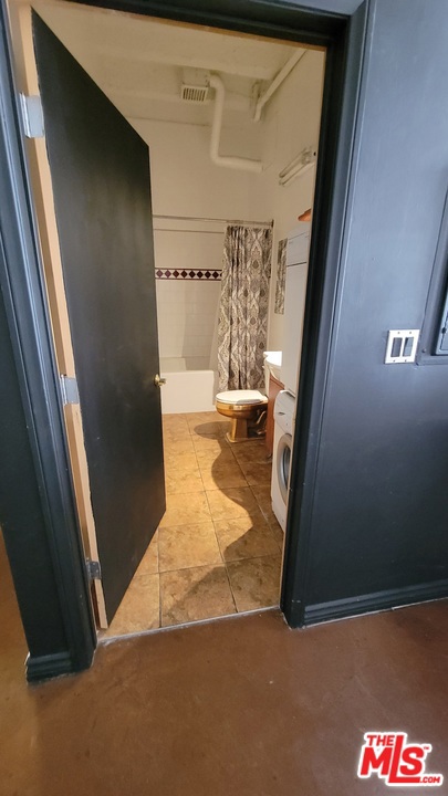 1 Bed Home for Sale in Los Angeles, California