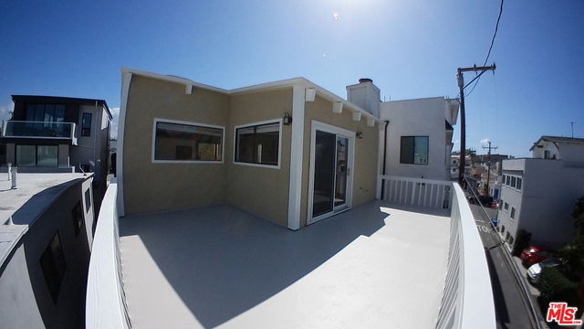 122 BAYVIEW Drive, Hermosa Beach, California 90254, 3 Bedrooms Bedrooms, ,2 BathroomsBathrooms,Residential,Sold,BAYVIEW,18324854
