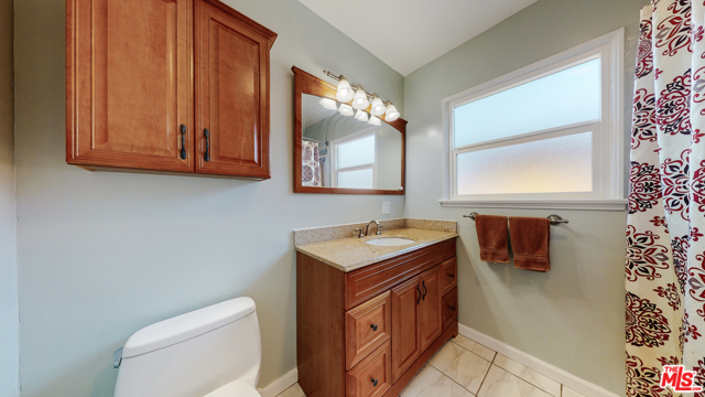 3 Bed Home for Sale in Hawthorne, California