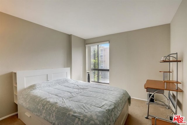1 Bed Home for Sale in Los Angeles, California