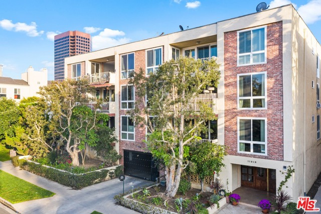 2 Bed Home for Sale in Los Angeles, California