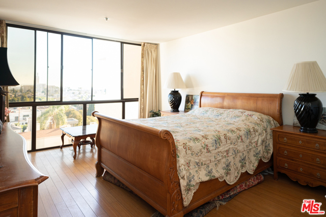 2 Bed Home for Sale in Los Angeles, California