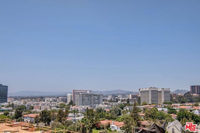 1 Bed Home for Sale in Los Angeles, California