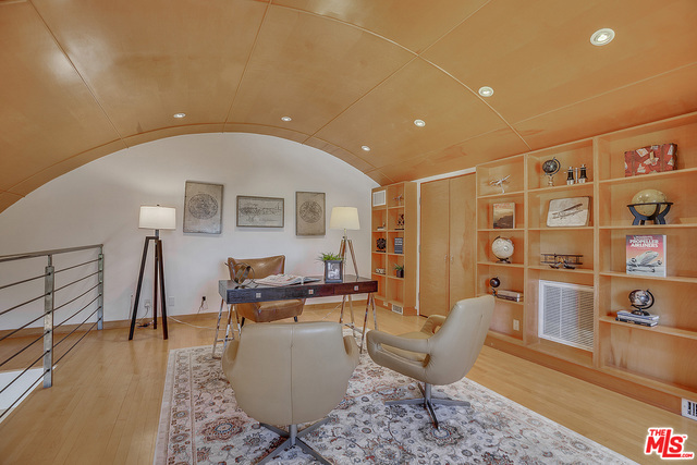 4 Bed Home for Sale in Sherman Oaks, California