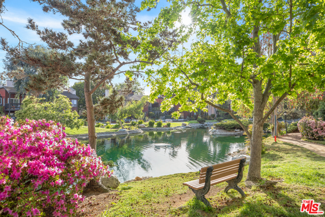 1 Bed Home for Sale in Culver City, California