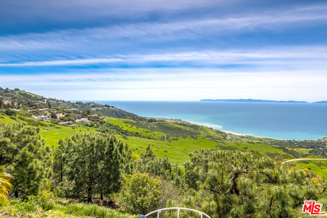 61 OCEANAIRE Drive, Rancho Palos Verdes, California 90275, 3 Bedrooms Bedrooms, ,3 BathroomsBathrooms,Residential,Sold,OCEANAIRE,19451576