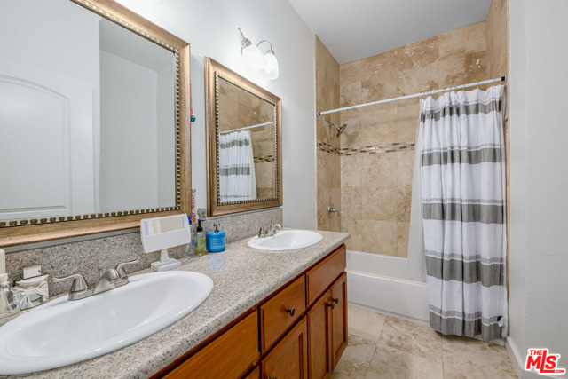 3 Bed Home for Sale in Los Angeles, California