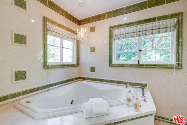 4 Bed Home for Sale in Los Angeles, California