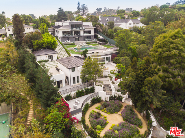 Photo of 499 Halvern Drive, Los Angeles, CA 90049