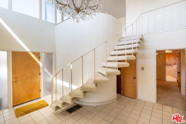 5 Bed Home for Sale in Playa del Rey, California