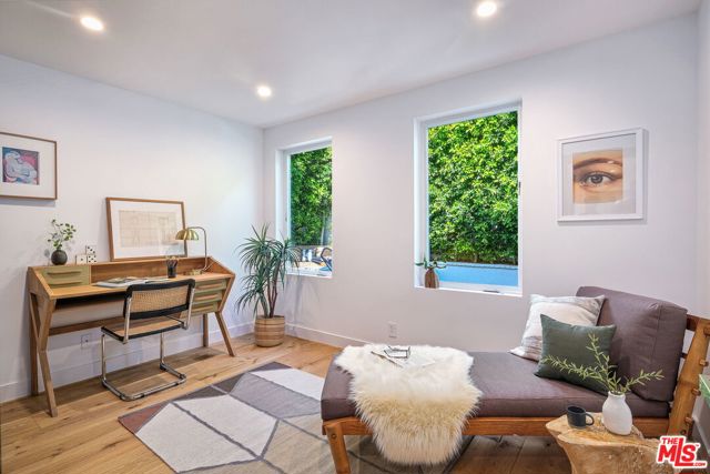 5 Bed Home for Sale in Studio City, California