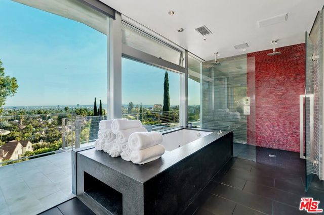 3 Bed Home for Sale in Los Angeles, California